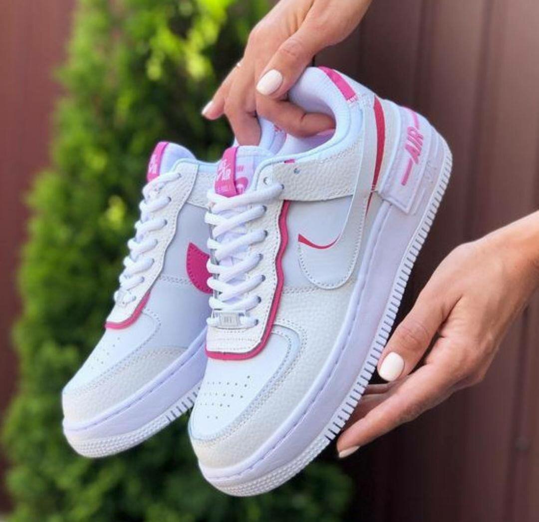 Ladies sneakers