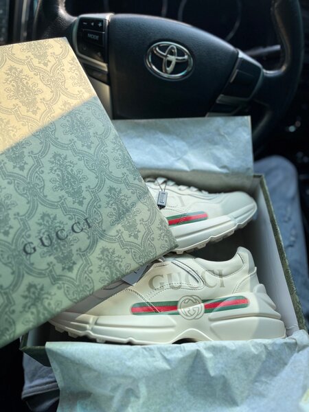 Gucci sneakers