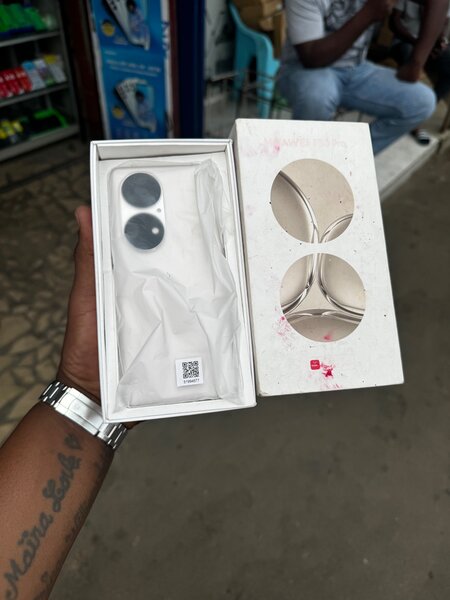 Huawei P50 Pro 256/8 très bon état