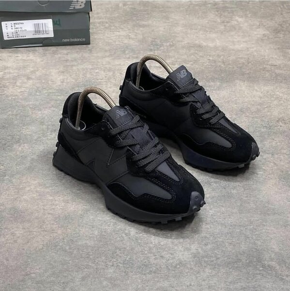 New Balance 327