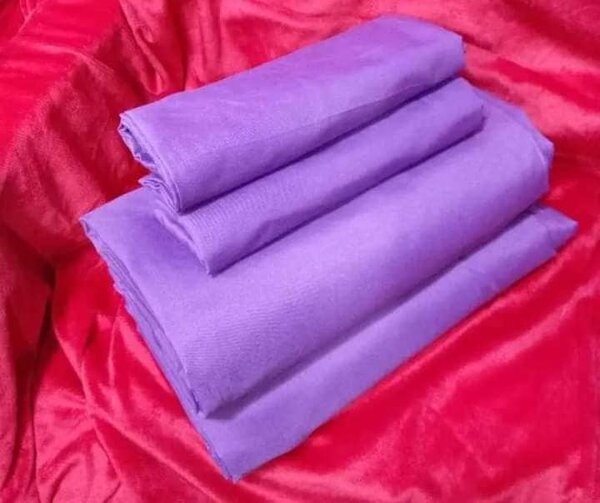 Bedsheets 2  pillow cases and 2 bedsheets 