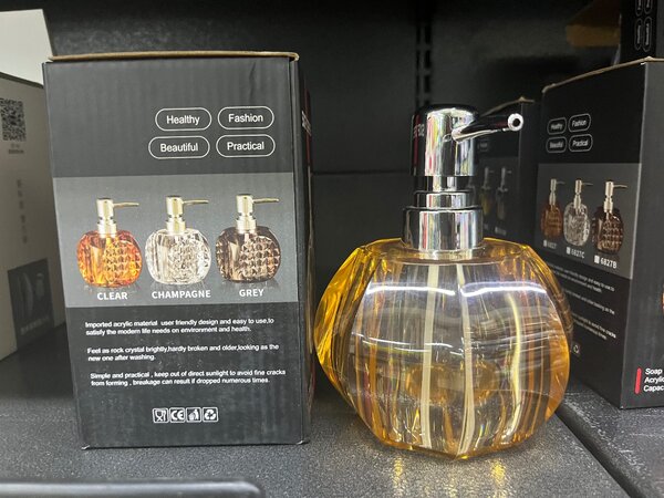 Distributeur de savon en acrylique