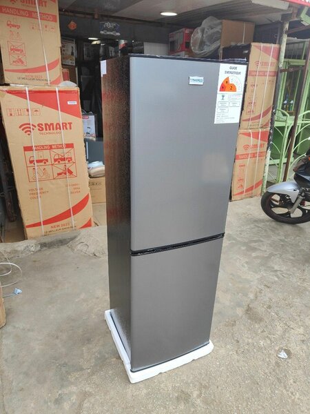 Réfrigérateur moderne double porte