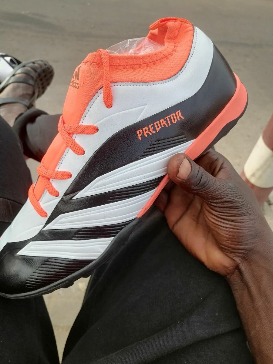 Chaussures de Football Predator
