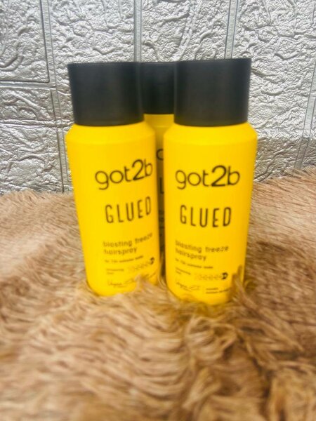 Spray Coiffant got2b Glued