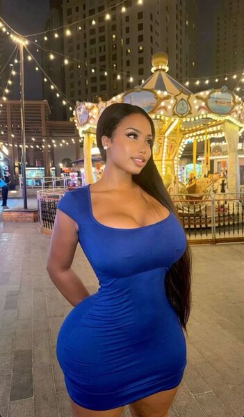 Robe moulante élégante femme