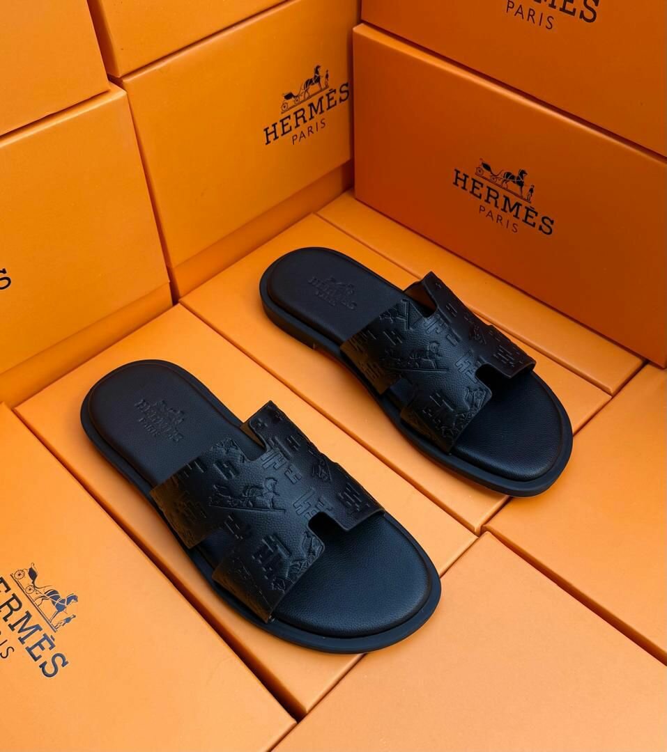 Sandales en cuir noir élégantes