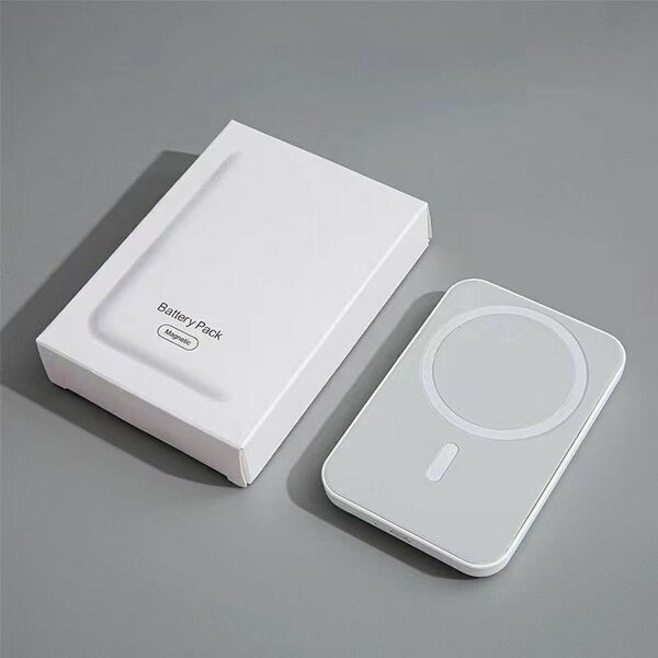 Magnet iphones cases charging power bank