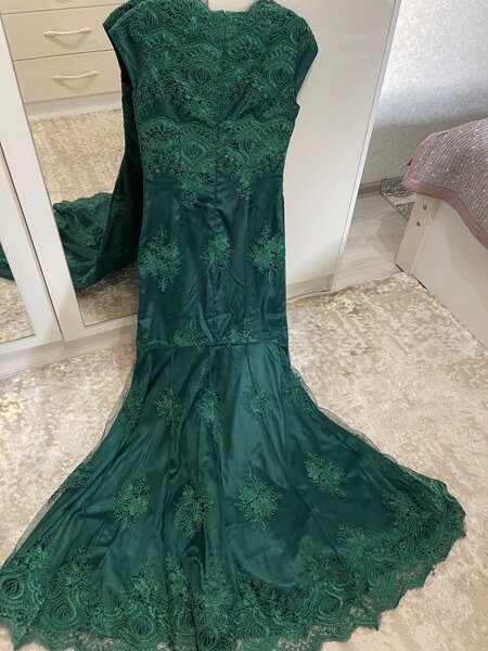 Вечерние платья