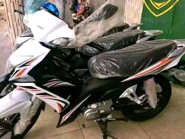 Moto Sportive Moderne