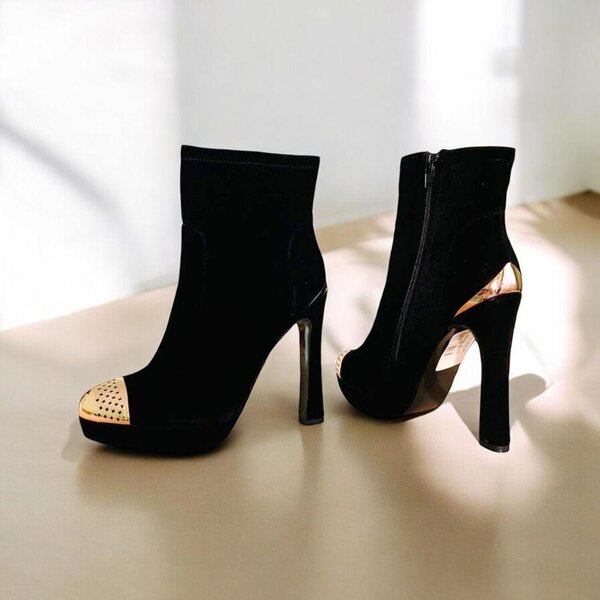 Замшевые ботильоны