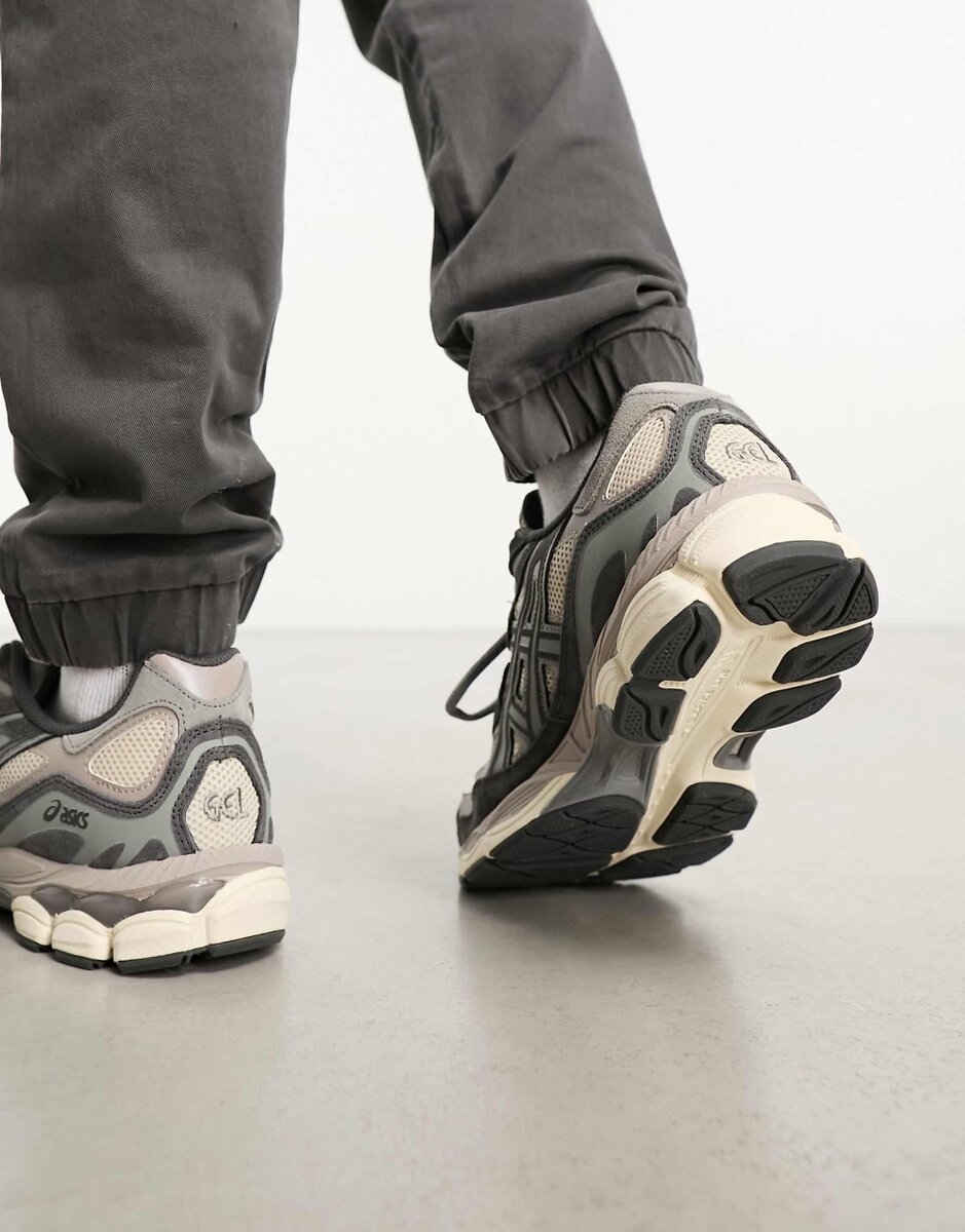 Chaussures de course Asics homme