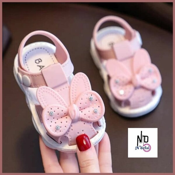 Sandales de princesse pour petite fille en gomme