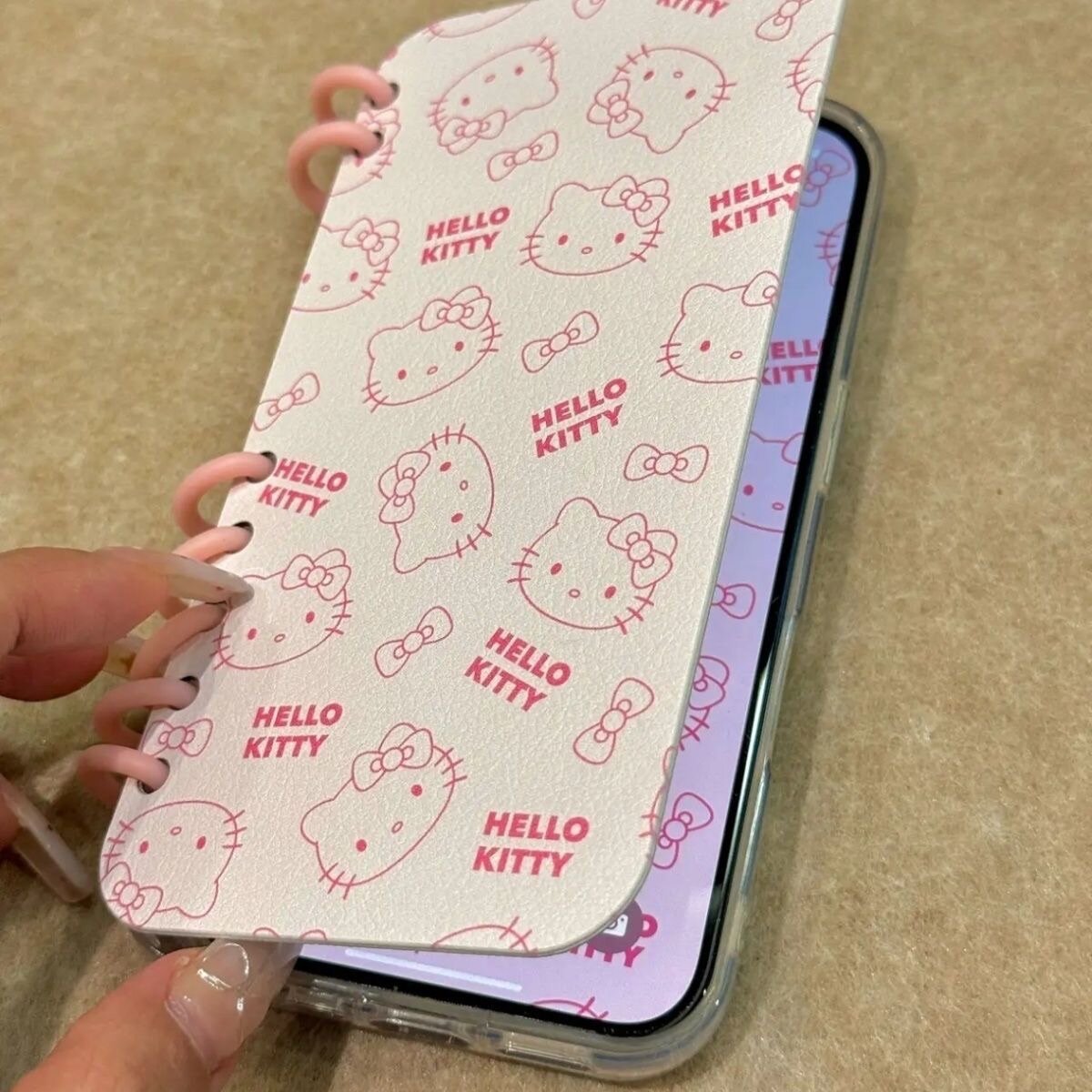 Coque hello kitty à rabat