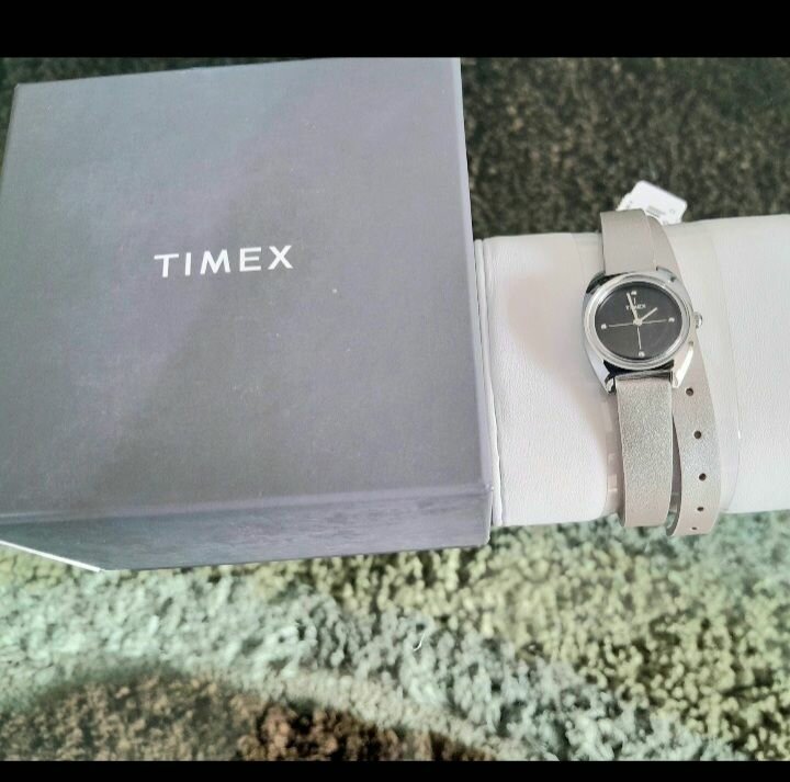 TIMEX LADIES WATCH