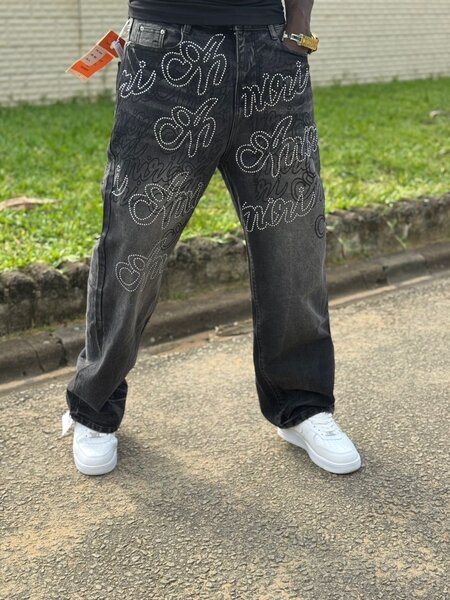 Jean baggy brodé tendance