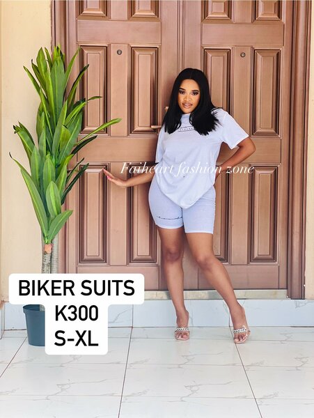 Women's set of white T-shirt and shorts Sizes: S, M,L,XL