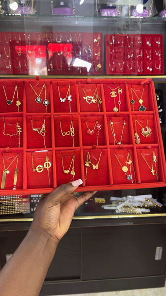 Colliers élégants et variés