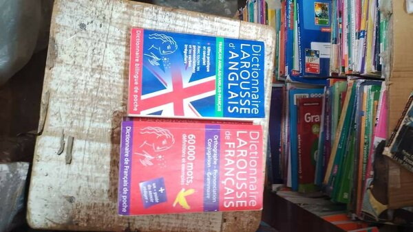 Dictionnaire bilingue Larousse