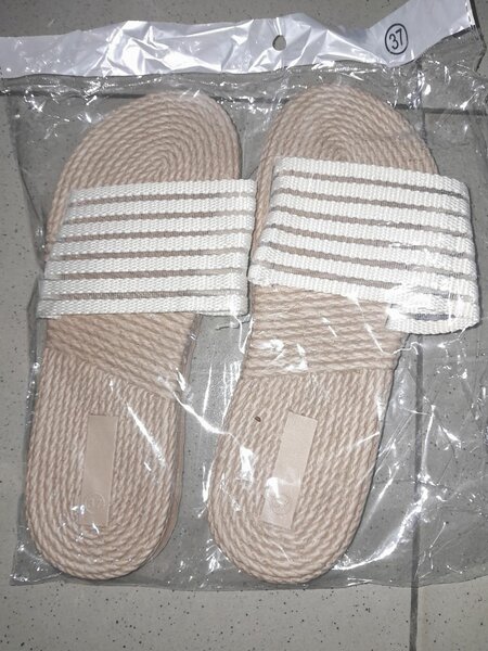 Sandales en corde tressée