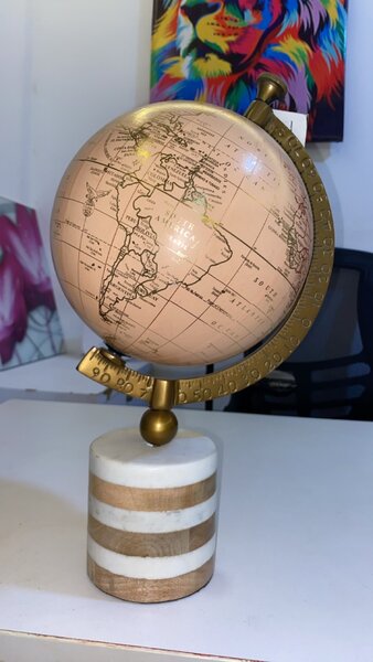 GLOBE MAP