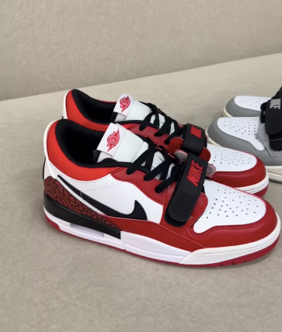 Кроссовки Nike Air Jordan Legacy 312 красный,белый