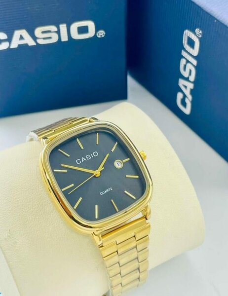 Montre Casio Classique Dorée