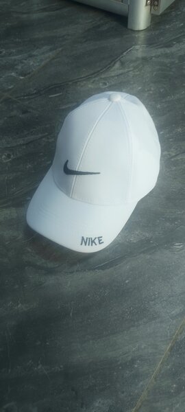 Casquettes tennis neuves