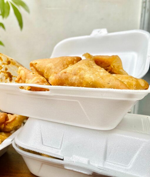 2 boîtes de Samoussa