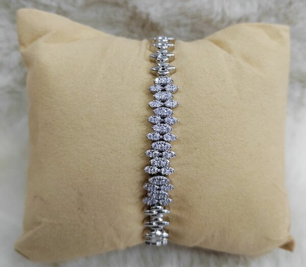 Bracelet en argent étincelant