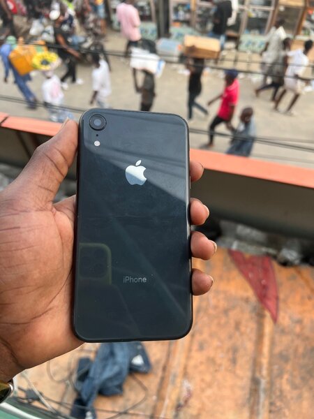iPhone XR
