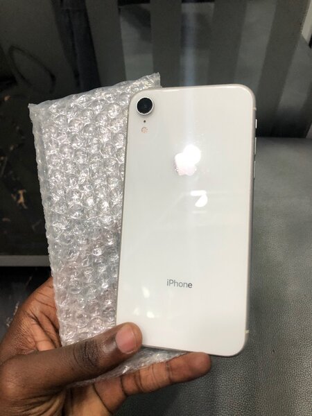 iPhone XR 64G Blanc