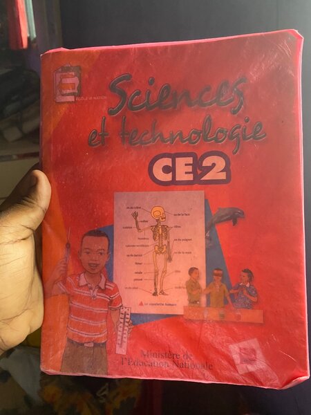Manuels Scolaires CE2 et 5e