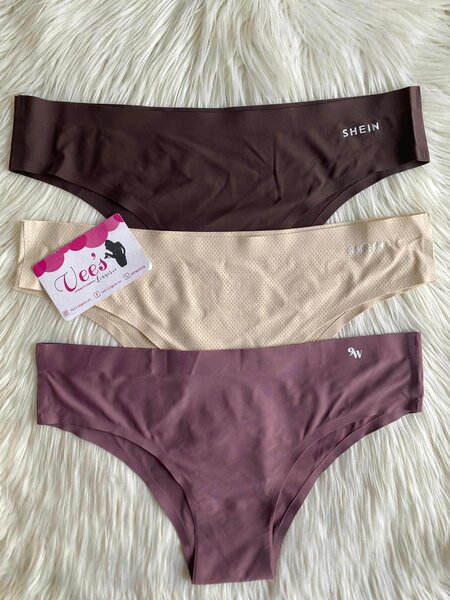 Strings et culottes pour femmes