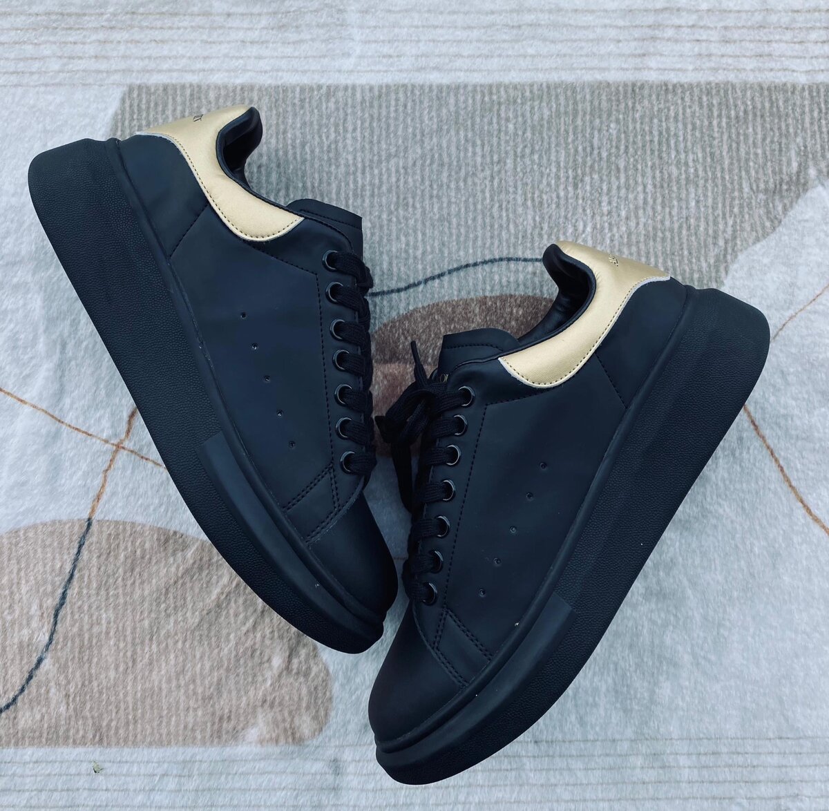 Ma Qeen now available