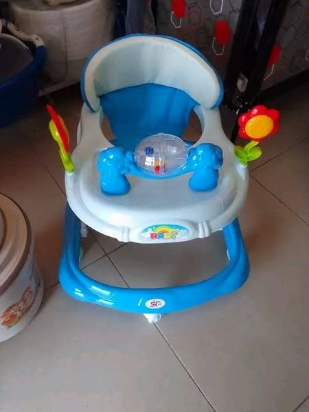 Marche bébé musical pour les boudchous 