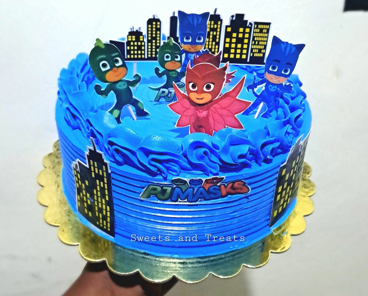 Birthday character cakes