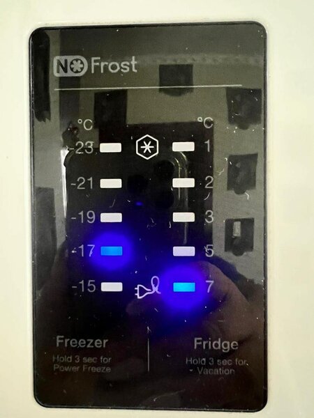 Холодильник *SAMSUNG*