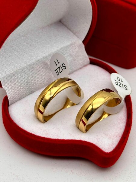 Alliances en or élégantes