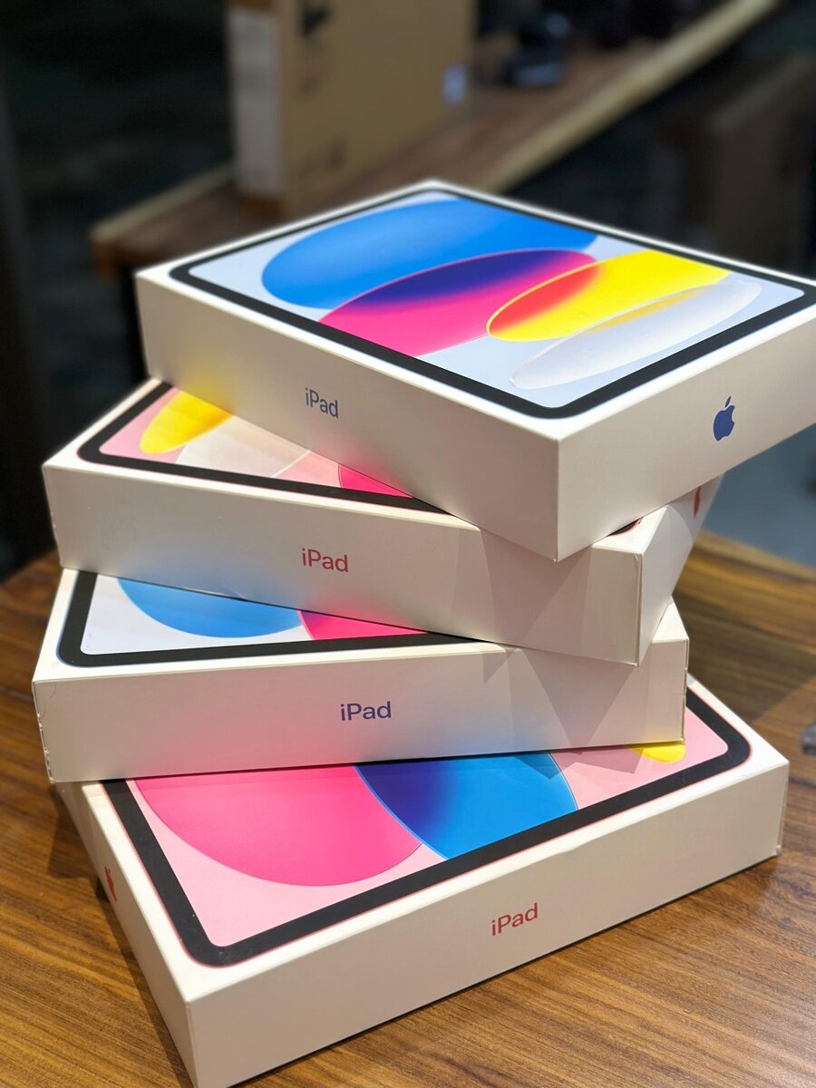 iPad 10th Generation 256GB * New *Blue and Pink