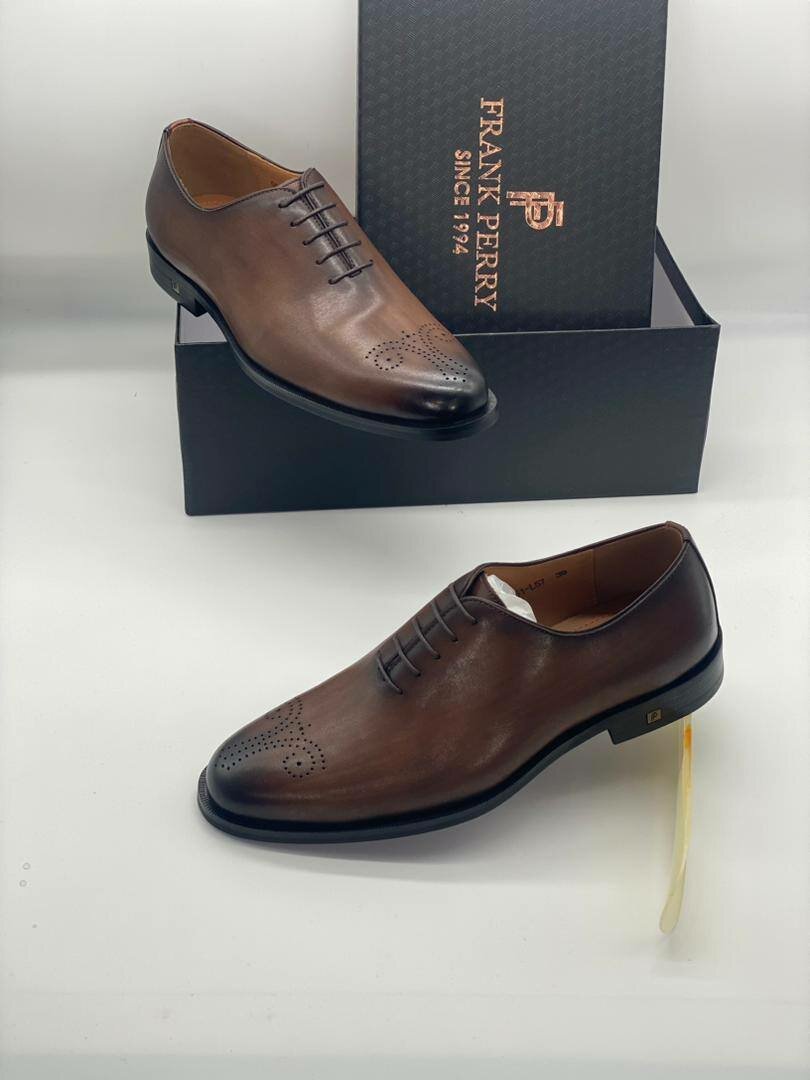 Frank Perry Solid Leather Formal Shoes