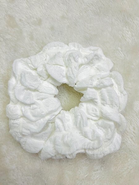 White scrunchie for girls.