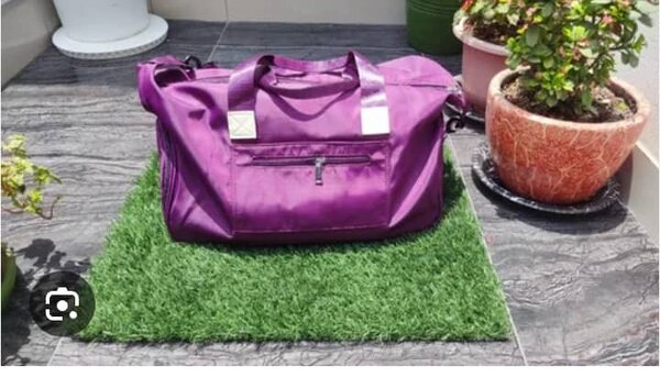 Sac de sport violet spacieux
