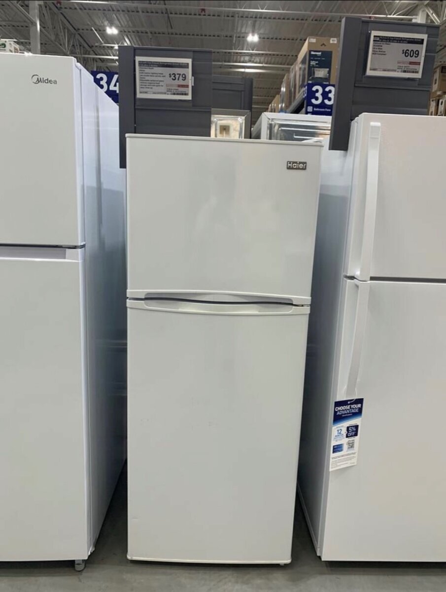 Double door refrigerator