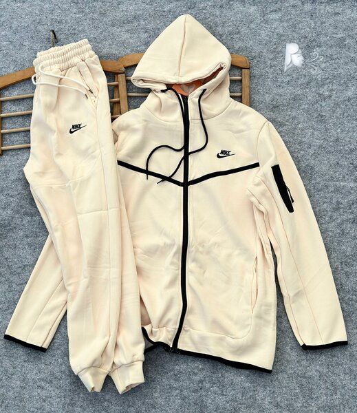 Survêtement sportif Nike