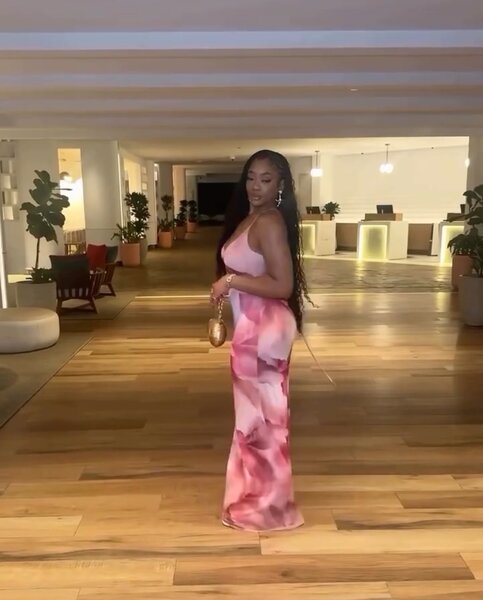 Robe longue élégante rose