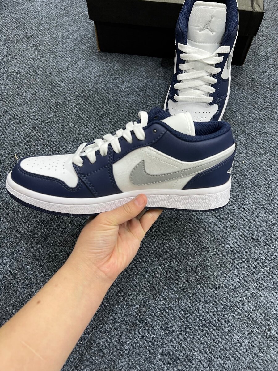 AIR JORDAN 1 LOW  Premium