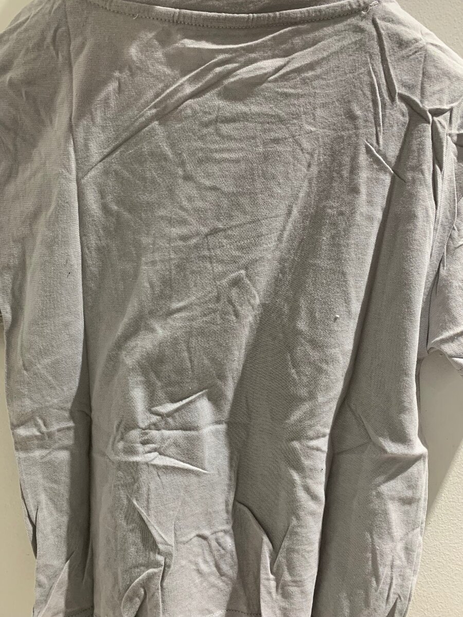 T-shirt gris à motif canard