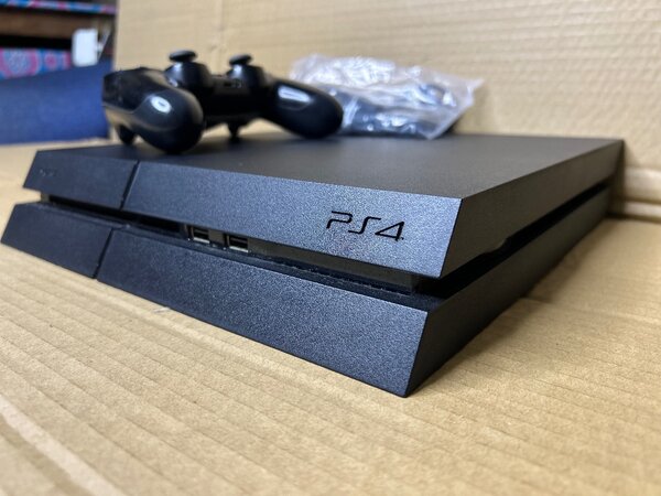 Ps4 fat 10jeux 1manette