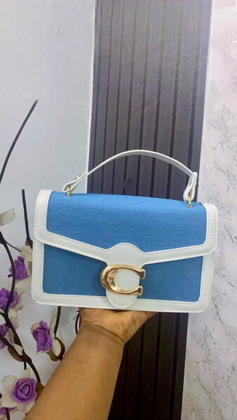 Sac à main bleu chic